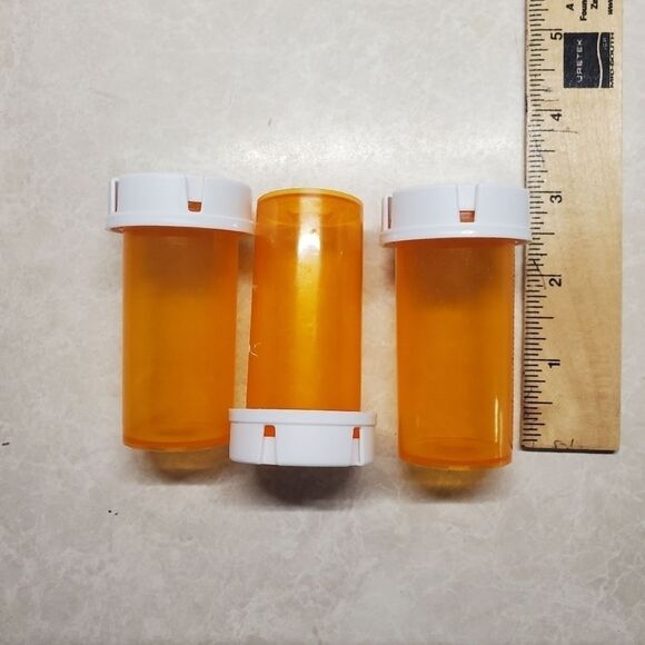 Empty Pill Bottles Rx Prescription For Storage or Crafts Lot of 12 Assorted Size - Picture 3 of 4